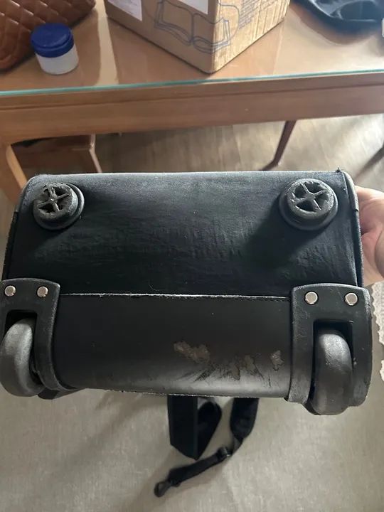 Mochila Kipling, de rodinha, preta - Foto 2