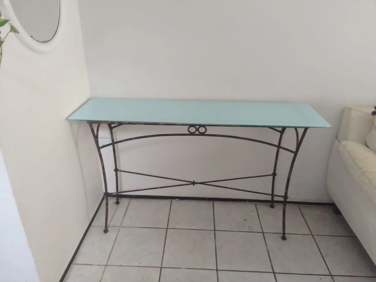 Console de Ferro Forjado com Tampo de Vidro - Excelente Estado