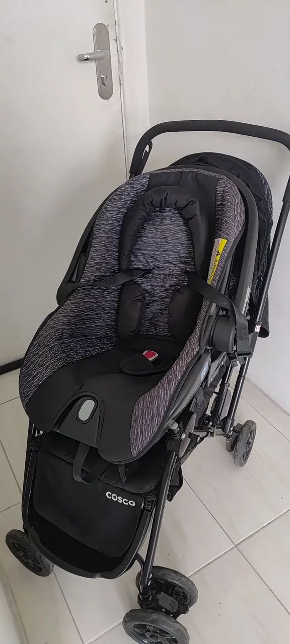 Carrinho  de bebê  Cosco 