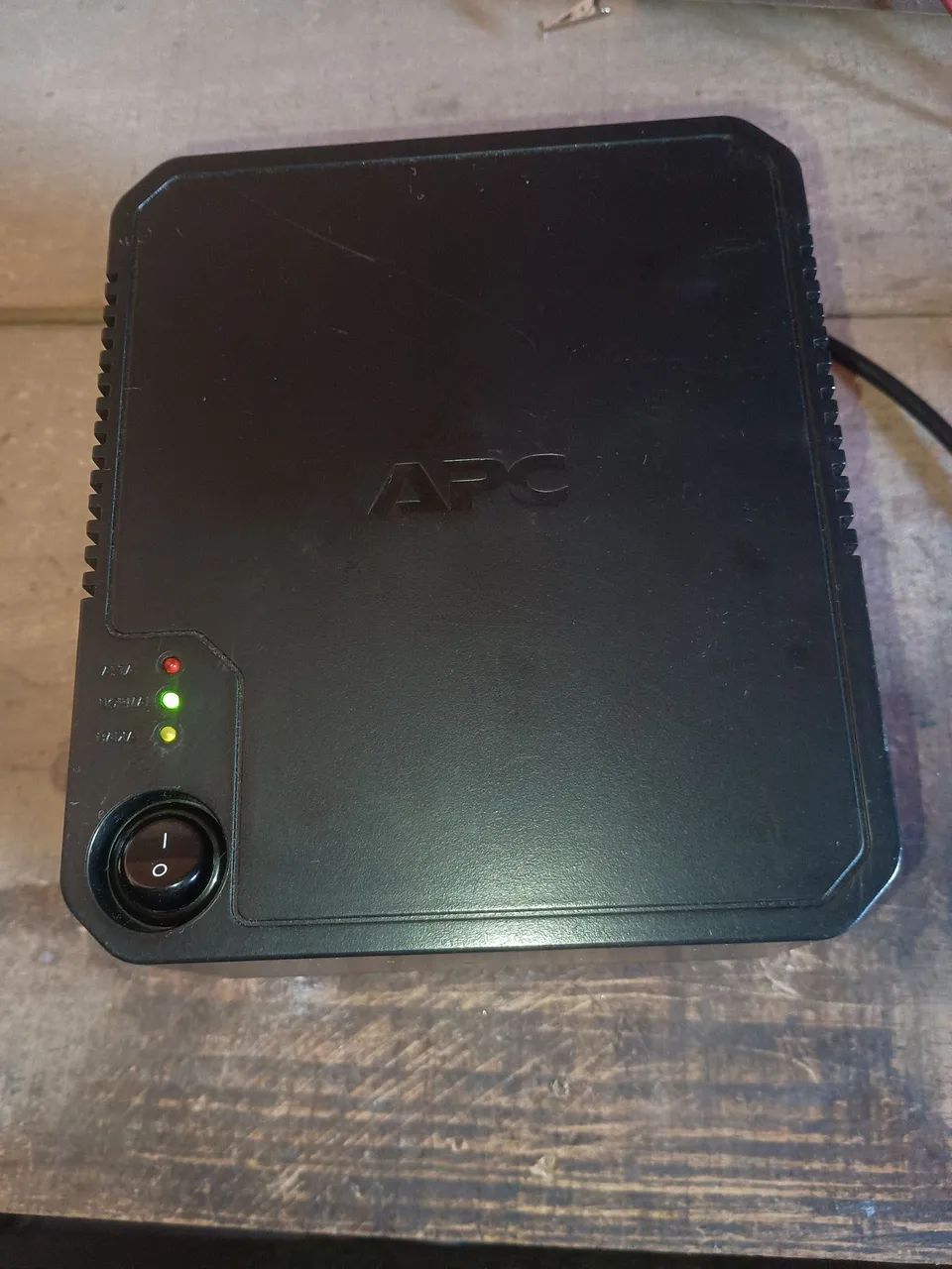 Estabilizador APC 1000vac - Foto 3