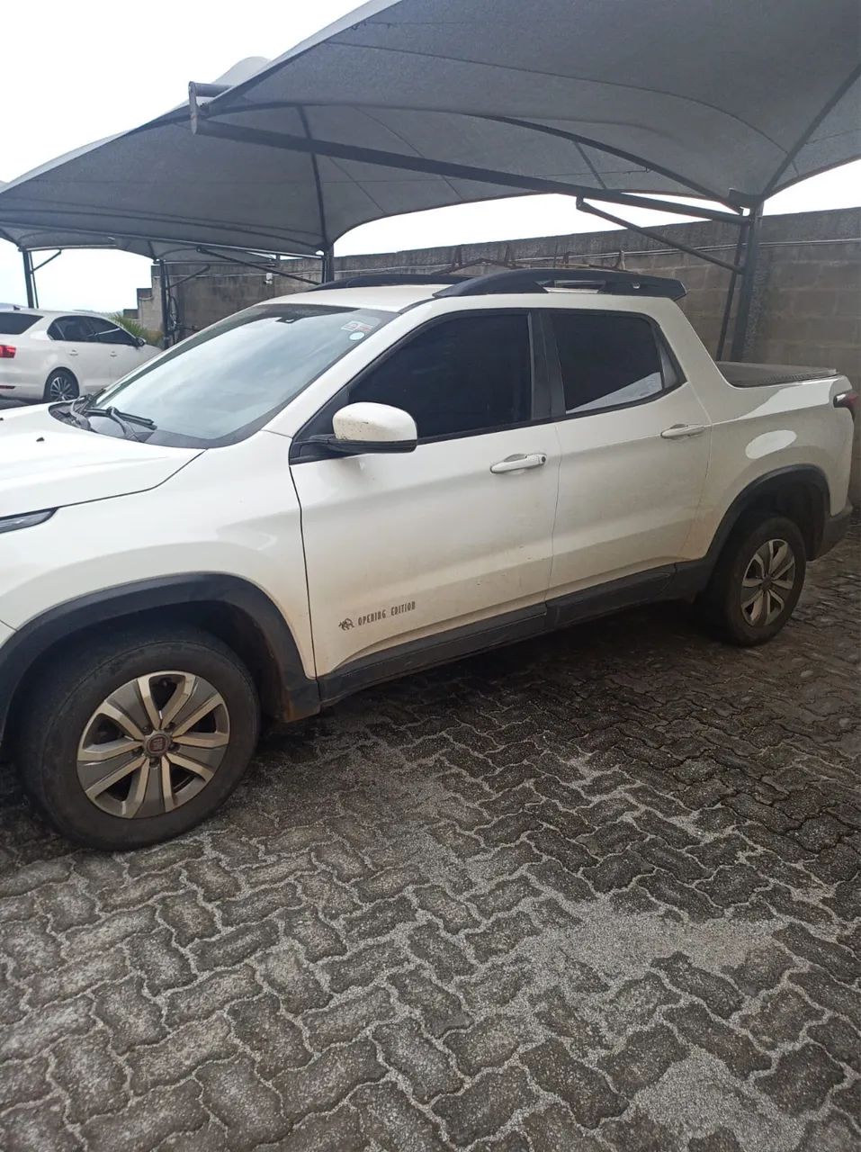 Fiat Toro Opening ED. Plus 1.8 16V Flex Aut. 2017 - Foto 4