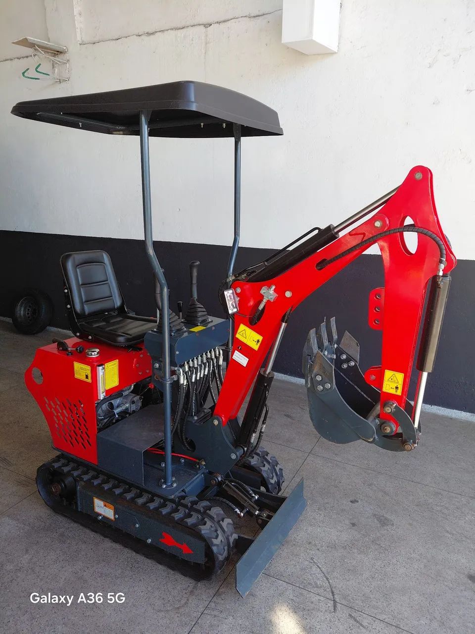 Mini escavadeira 
