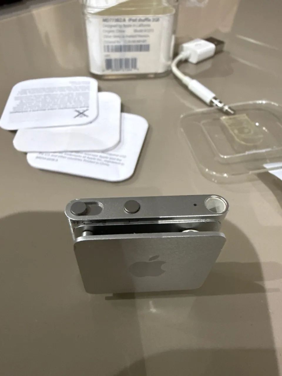 iPod Shuffle 2Gb Silver novo  - Foto 3