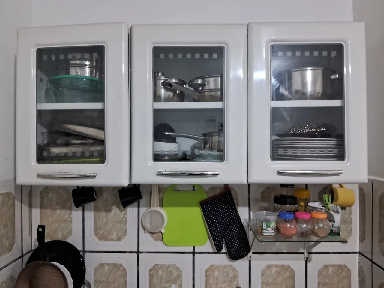 Vende-se conjunto de armários de cozinha 