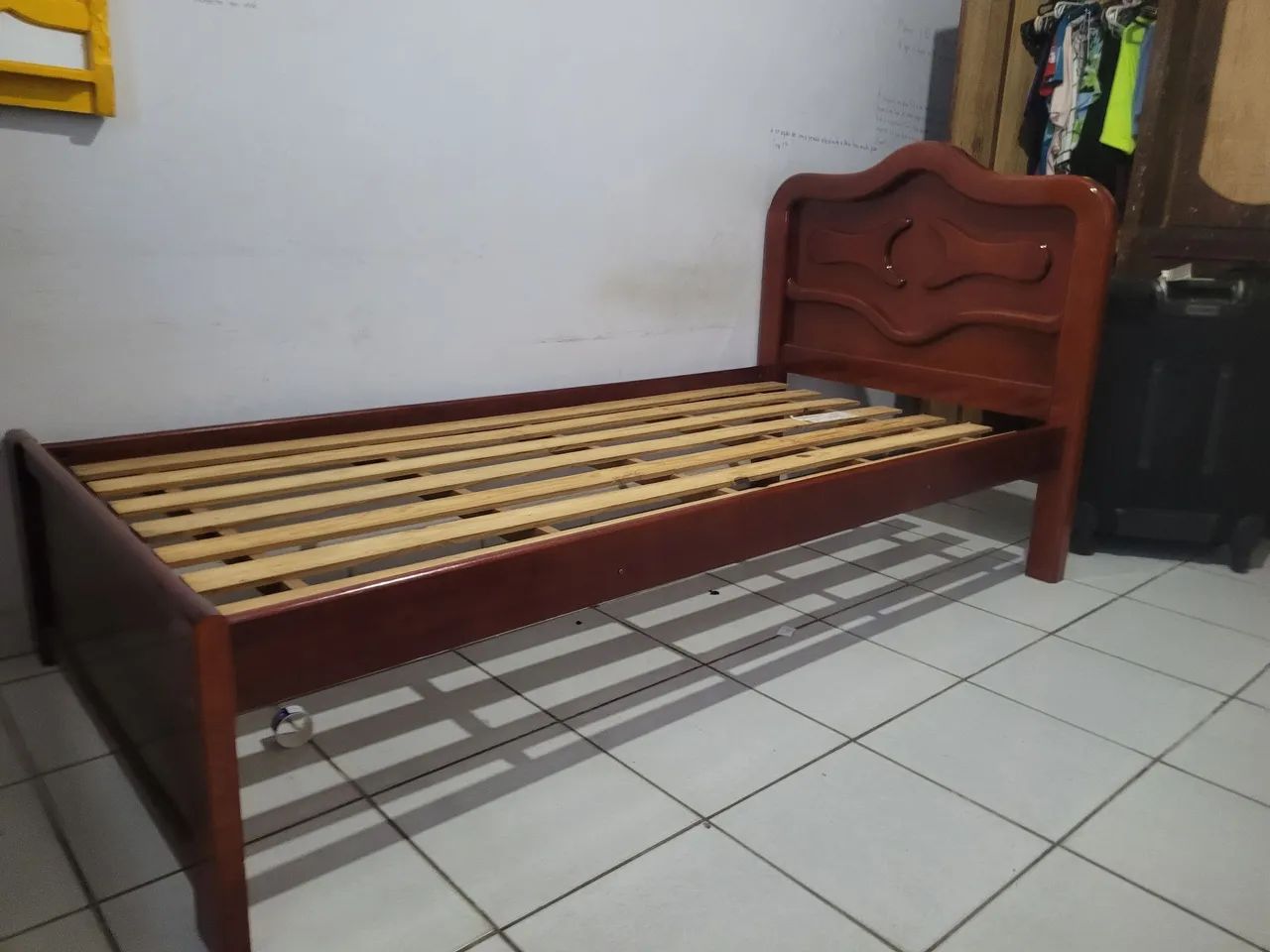 CAMA SOLTEIRO DE MADEIRA