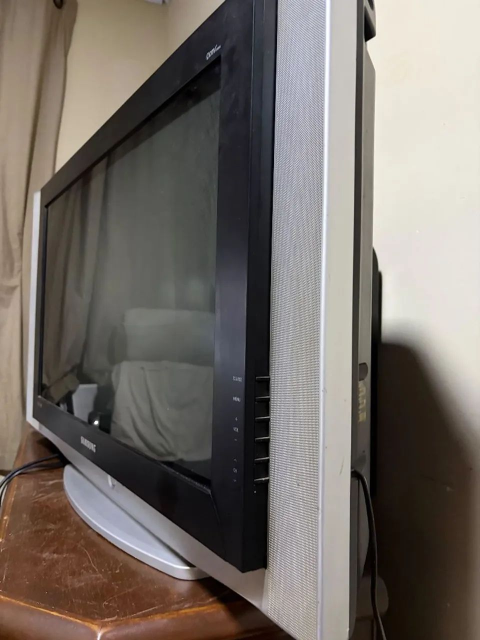 Samsung 32 crt com hdmi