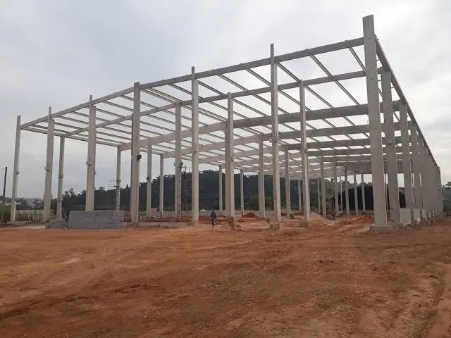 Galpões pré-moldado pagamento facilitado com direto com a fábrica  - Foto 2