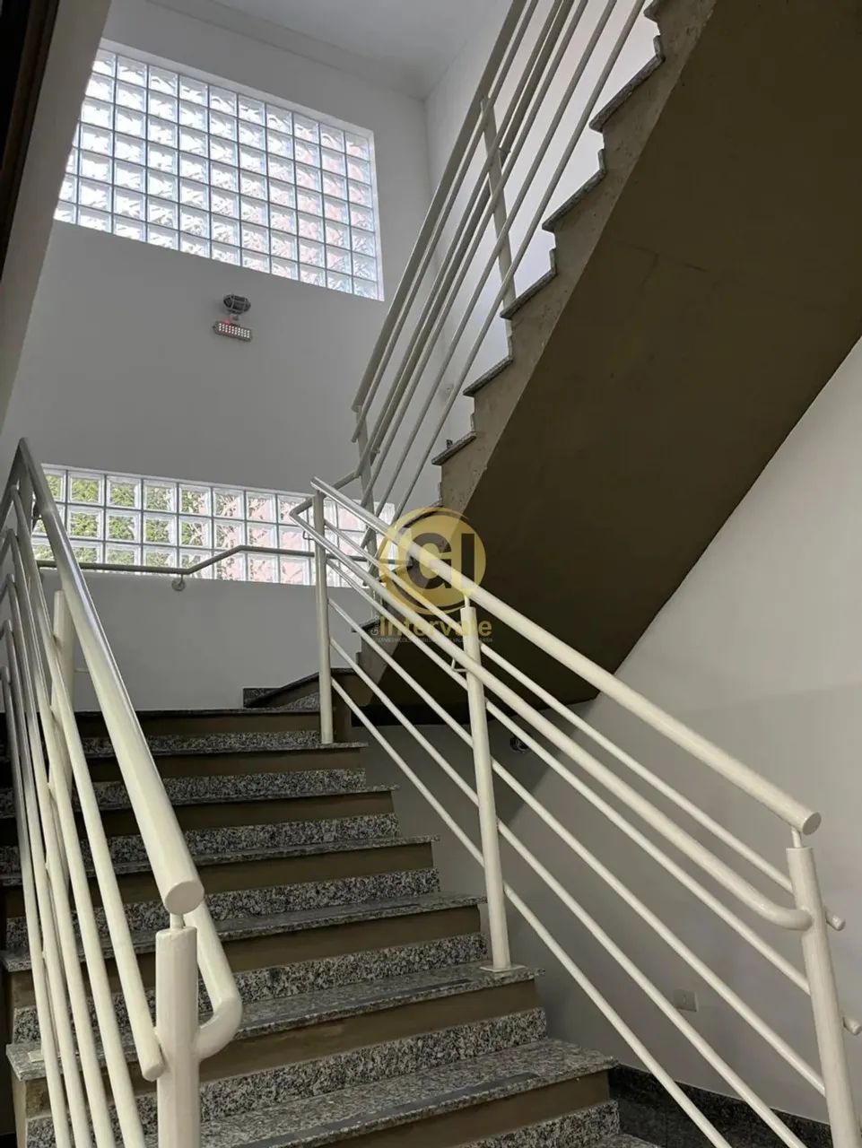 CASA COMERCIAL PARA LOCAÇÃO NO CENTRO DE JACAREI - Foto 3