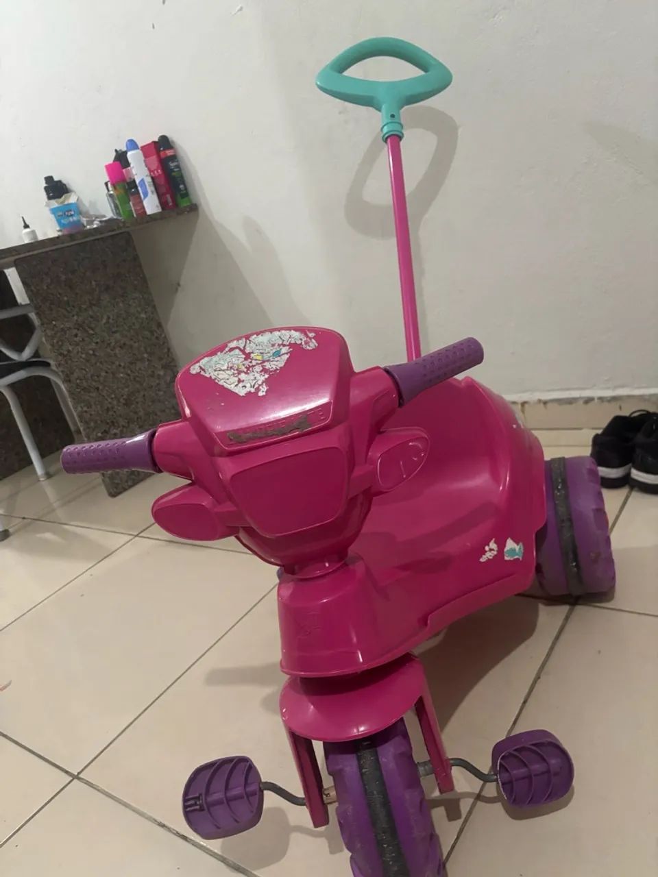 VENDO CARRINHO TIPO MOTO DE BEBE  - Foto 3