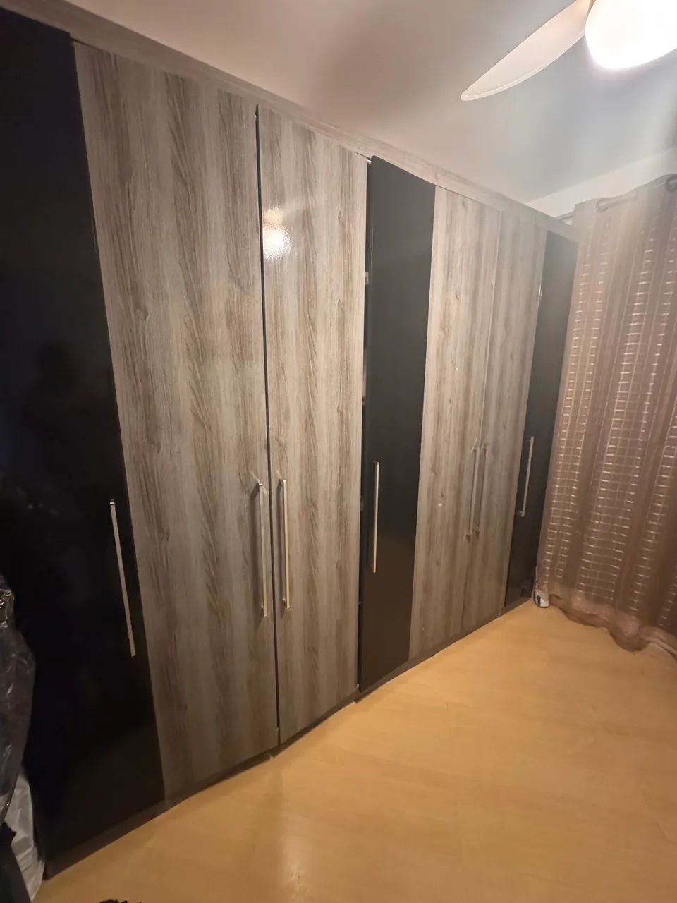 Guarda roupa 5 portas 
