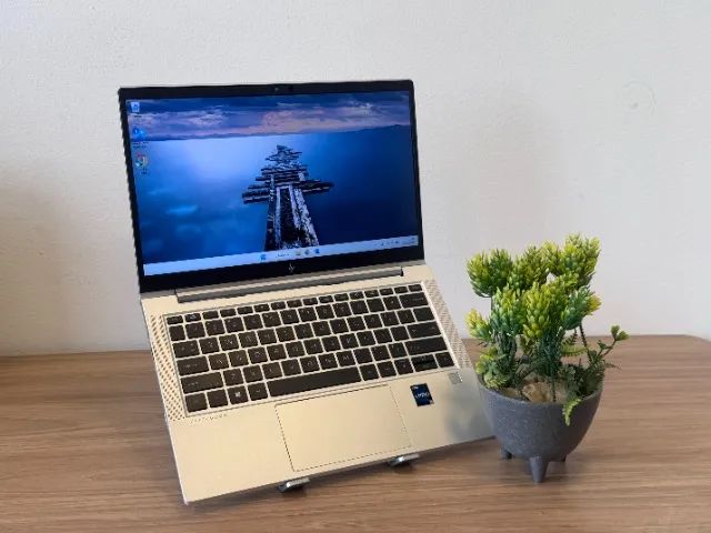Notebook HP Elitebook 630 G10 - Core i7 | 13ª geração | 256GB SSD