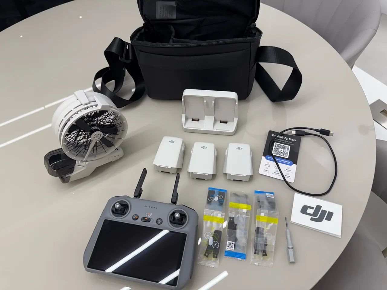Drone DJI FLIP combo completo com menos de 5 horas de uso.  - Foto 5