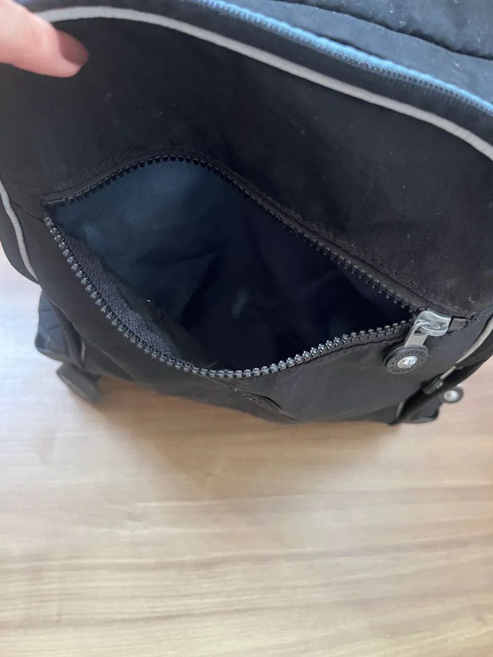 Mochila KIPLING de rodinha  - Foto 4