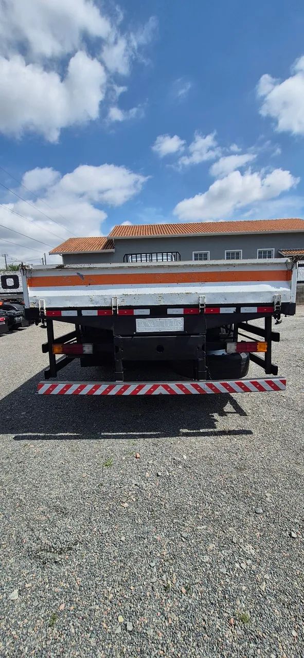 Carroceria de ferro assoalho de ferro 9.50 Bitruck  - Foto 8