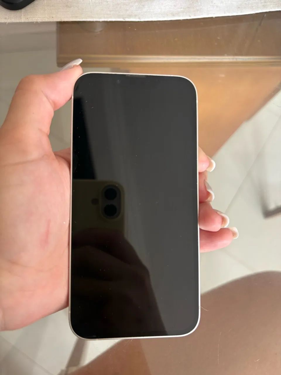 Vendo iPhone 13 Branco 128gb muito conservado - Foto 2