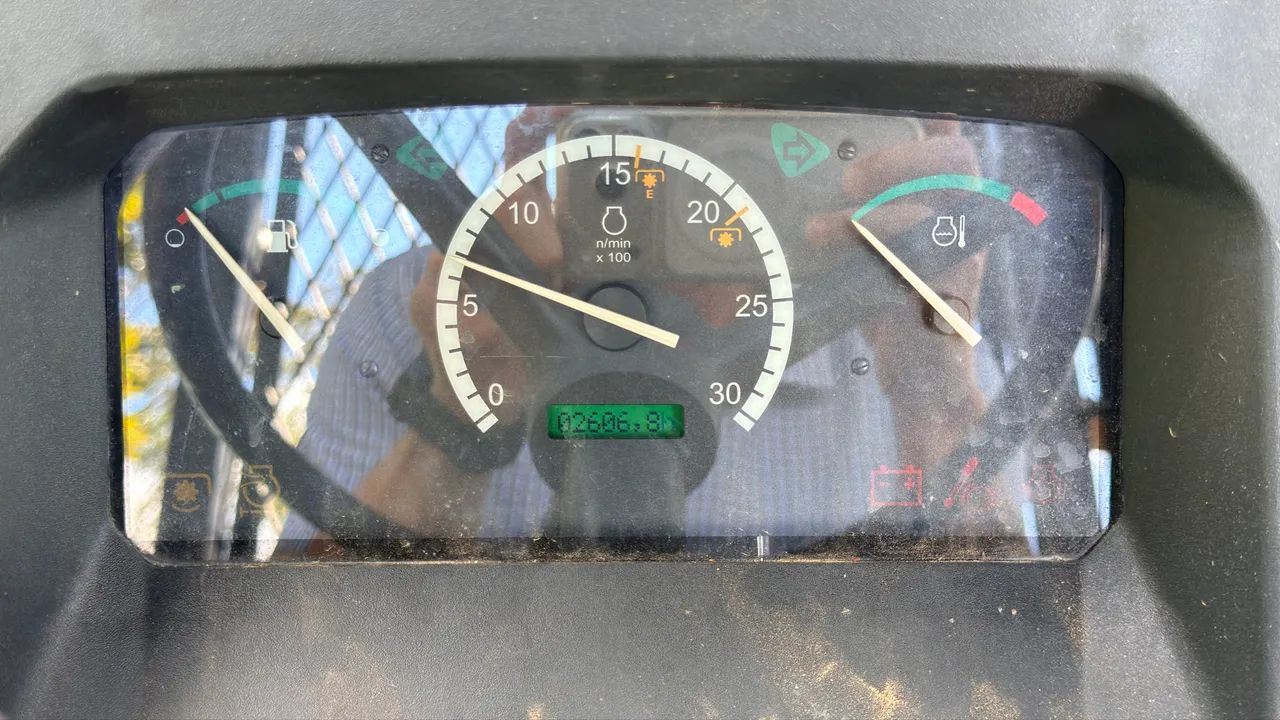 VENDO TRATOR JOHN DEERE 5080E - Foto 5