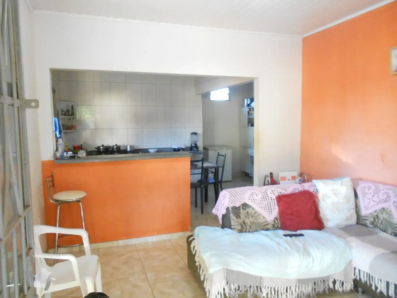 CASA 02 QUARTOS, COM AMPLO QUINTAL. 720 M². - Foto 2