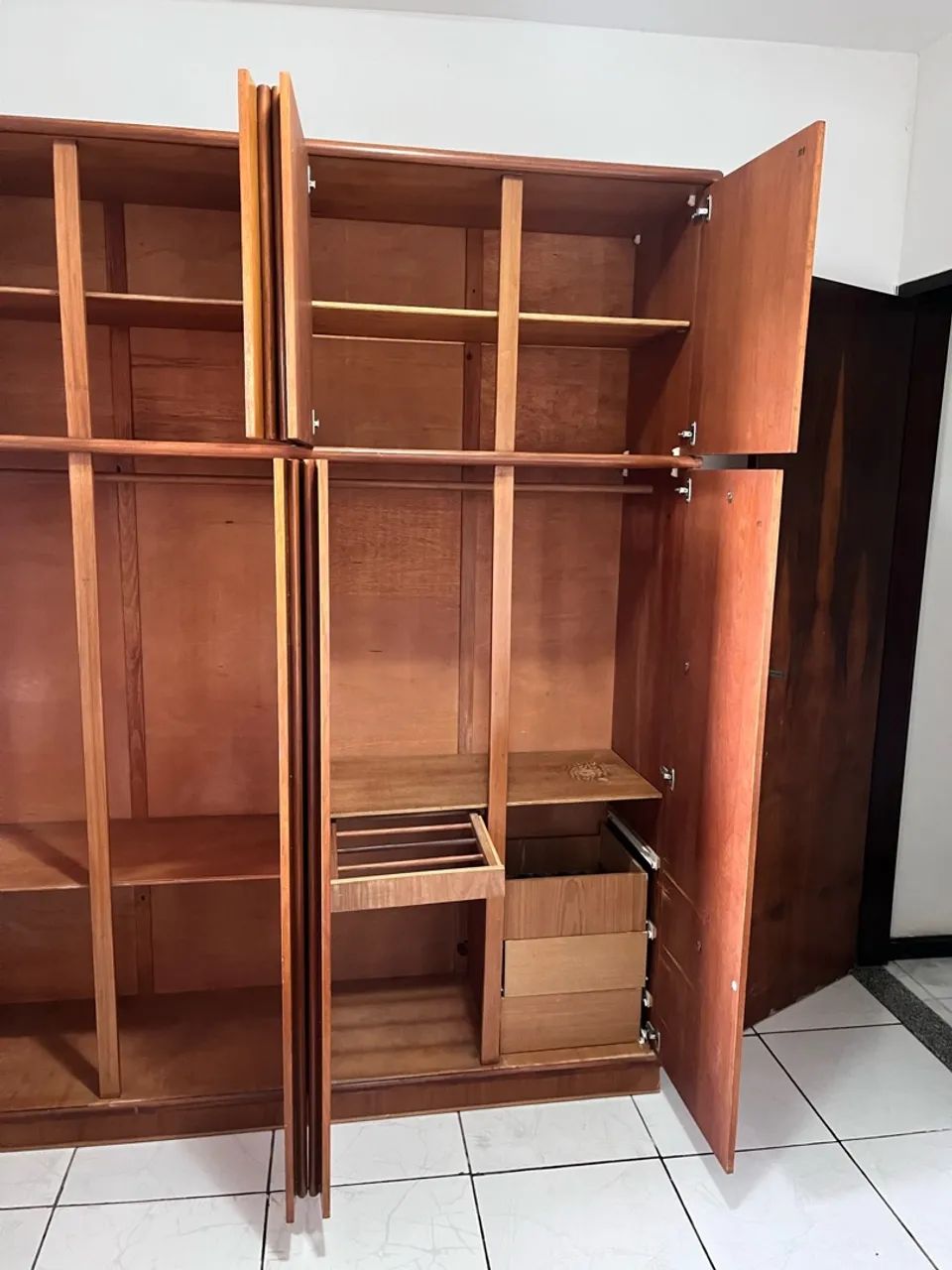 Guarda-roupa Madeira  - Foto 4