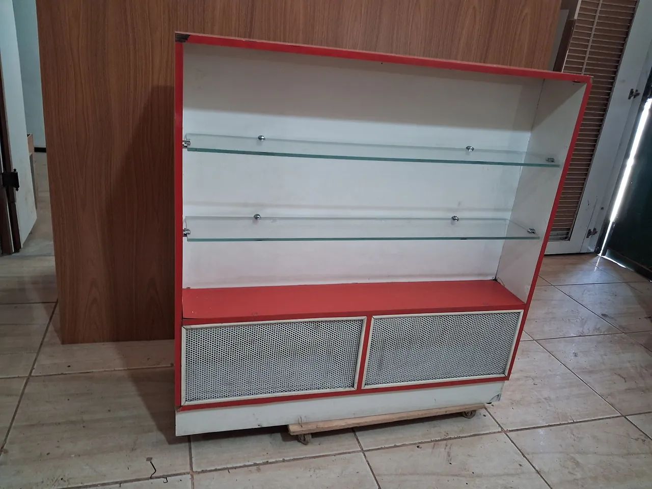 Balcão expositor em fórmica  - Foto 4