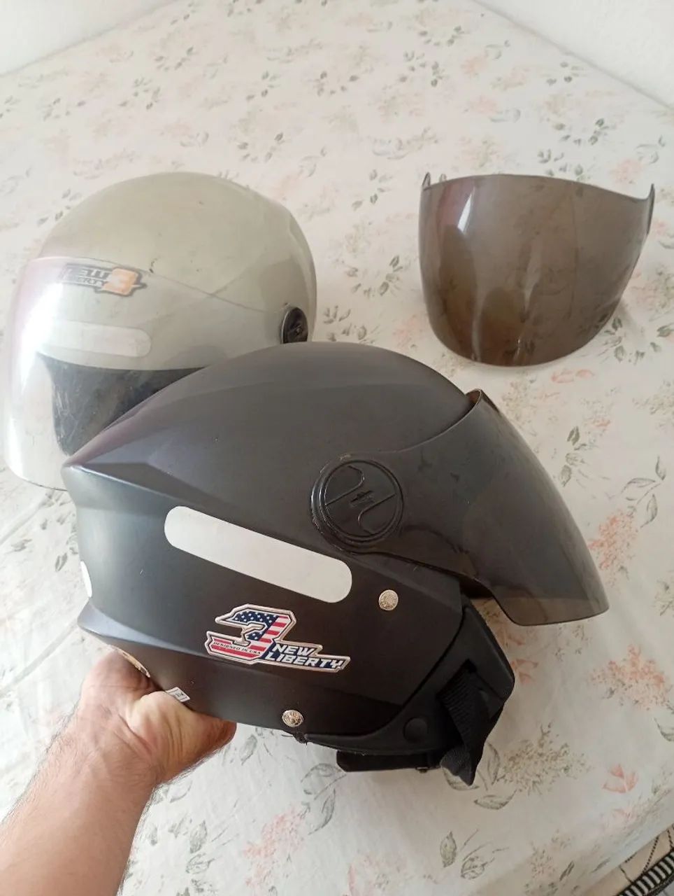 Capacete aberto