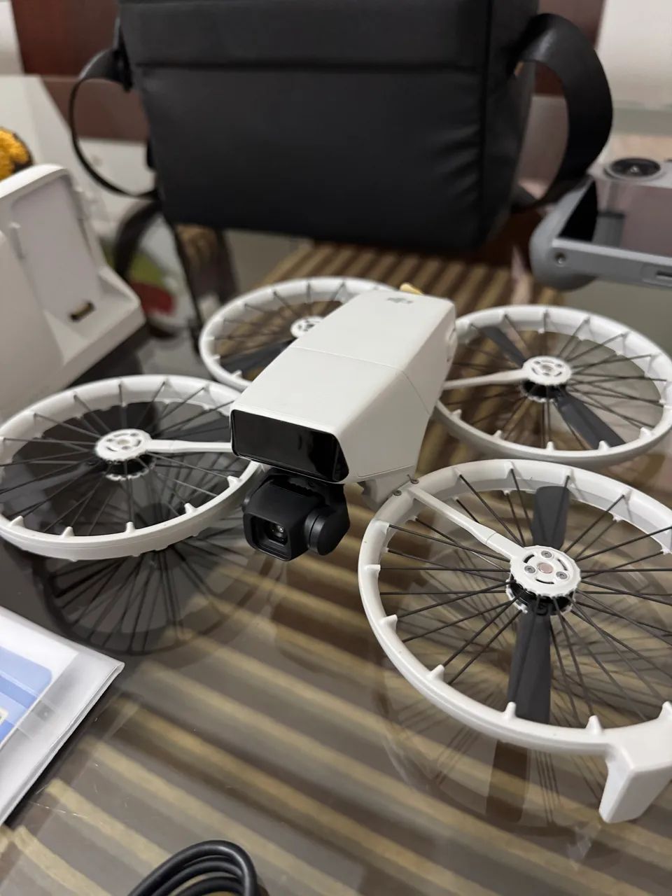 SOMENTE O DRONE DJI FLIP - IMPECÁVEL 