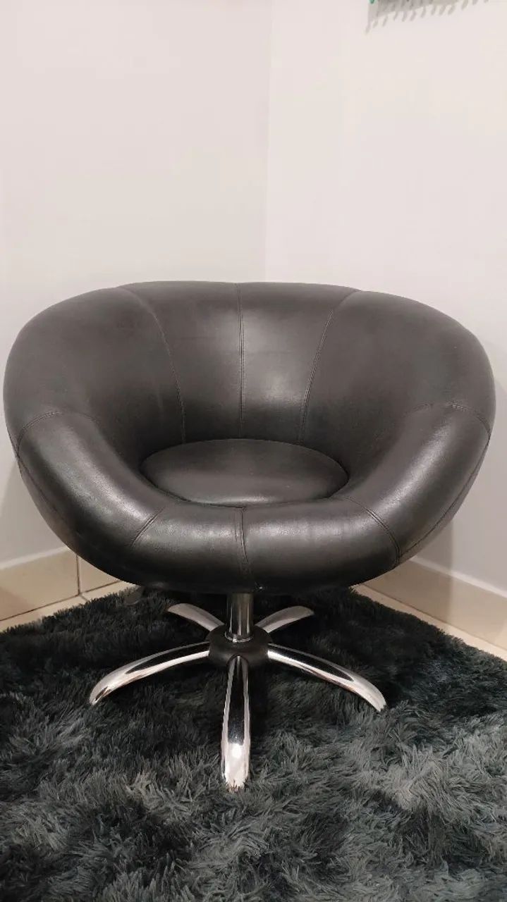 Poltrona giratória design em couro (o par) - Foto 2
