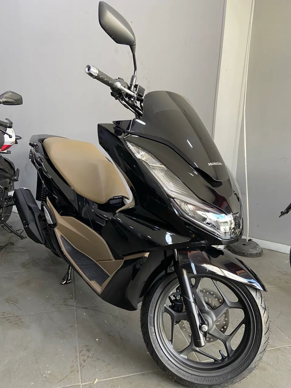 PCX Delux - Foto 3