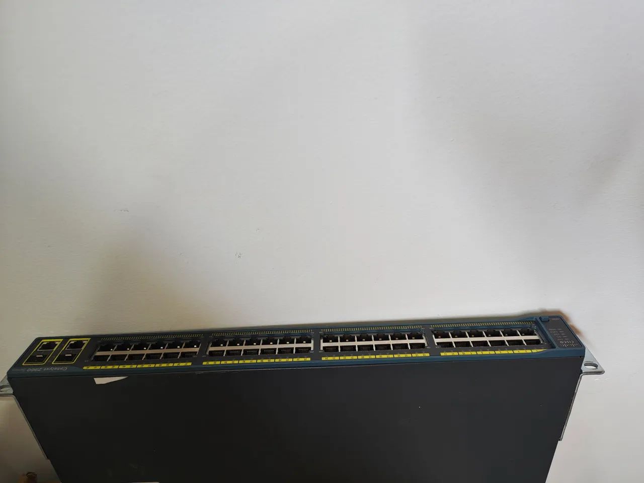 Switch Cisco catalyst 2960 - 48 portas  - Foto 2