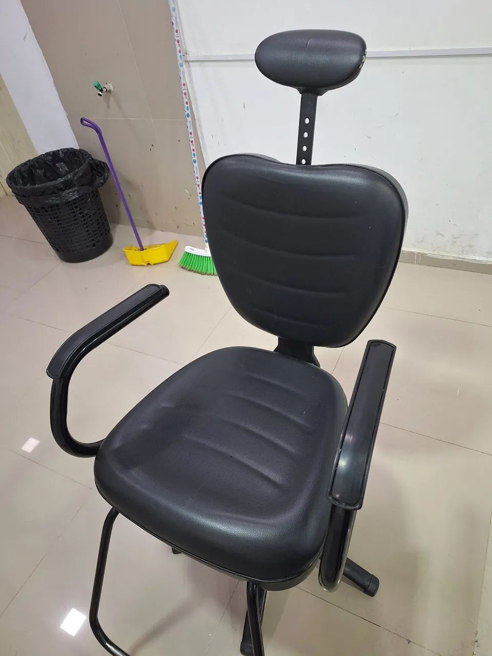 Cadeira de barbeiro/cabelereiro  - Foto 2