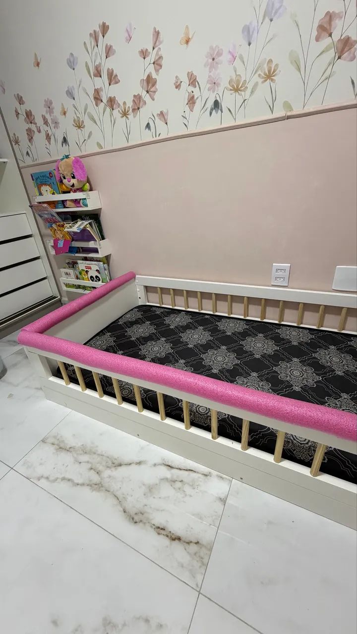 Cama montessoriana infantil 