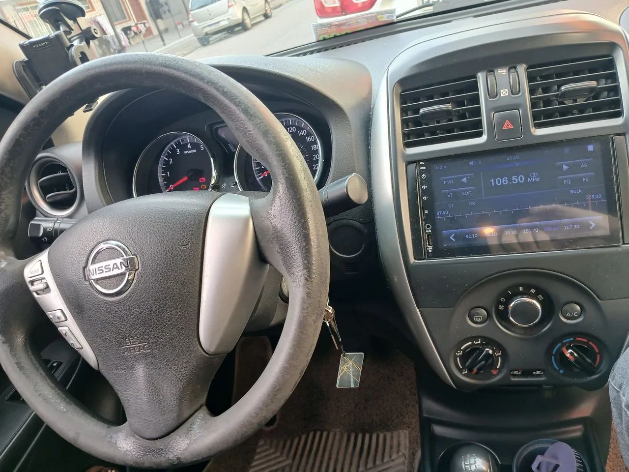 Nissan Versa VERSA SV 1.6 16V FlexStart 4p Mec. 2016
