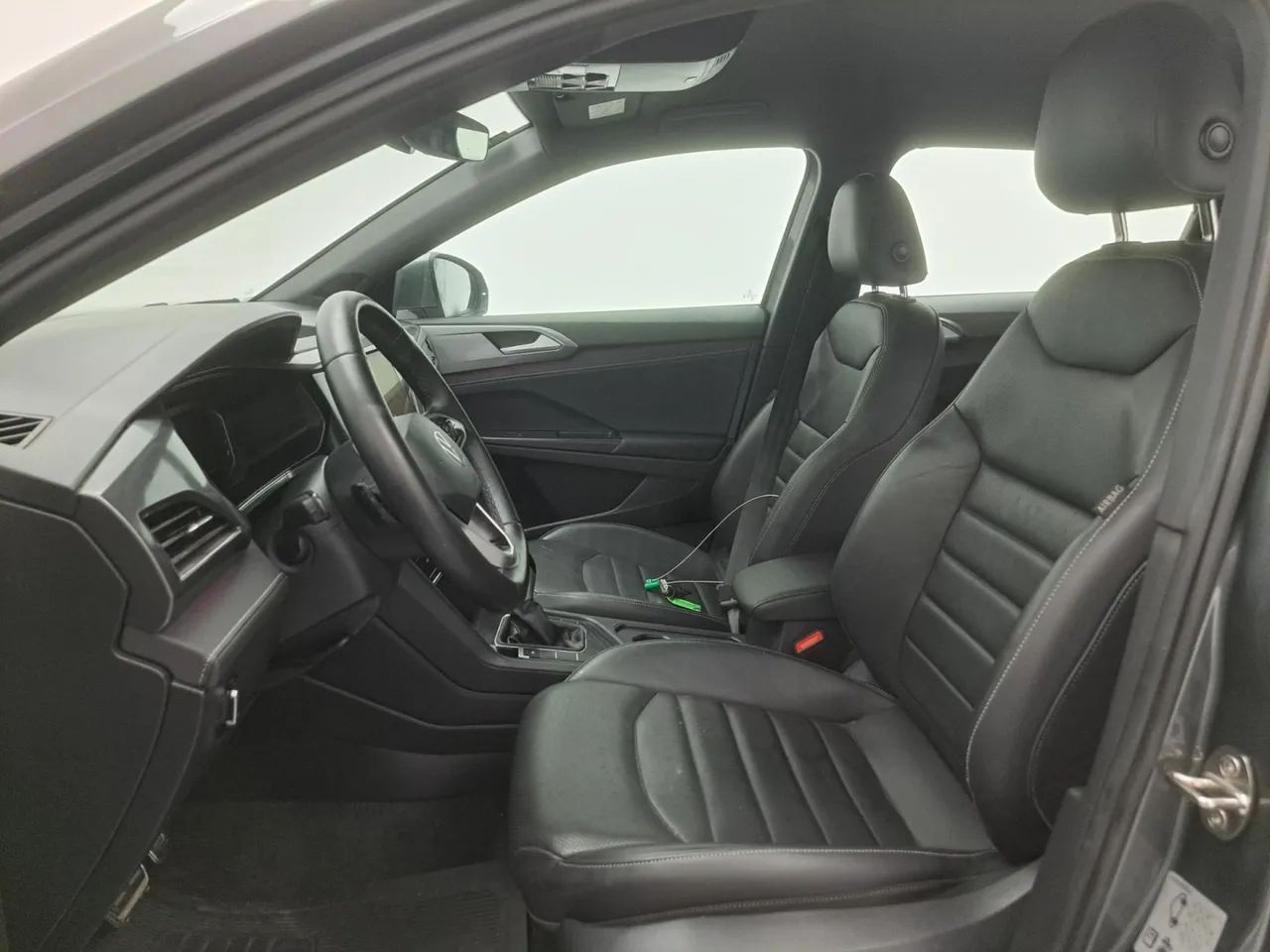 Volkswagen Taos Highline 1.4 250 TSI Flex Aut., foto 16 de 18
