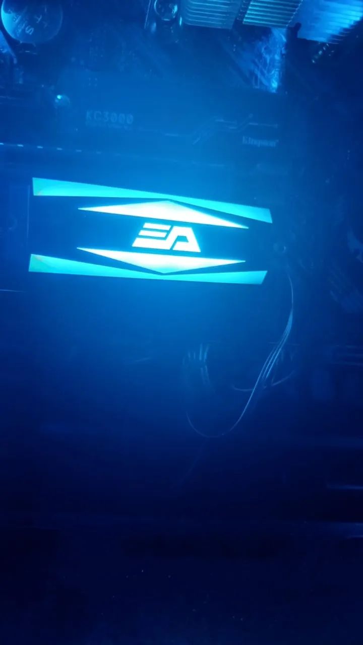 SSD NVMe 1TB Kingston + Dissipador rgb