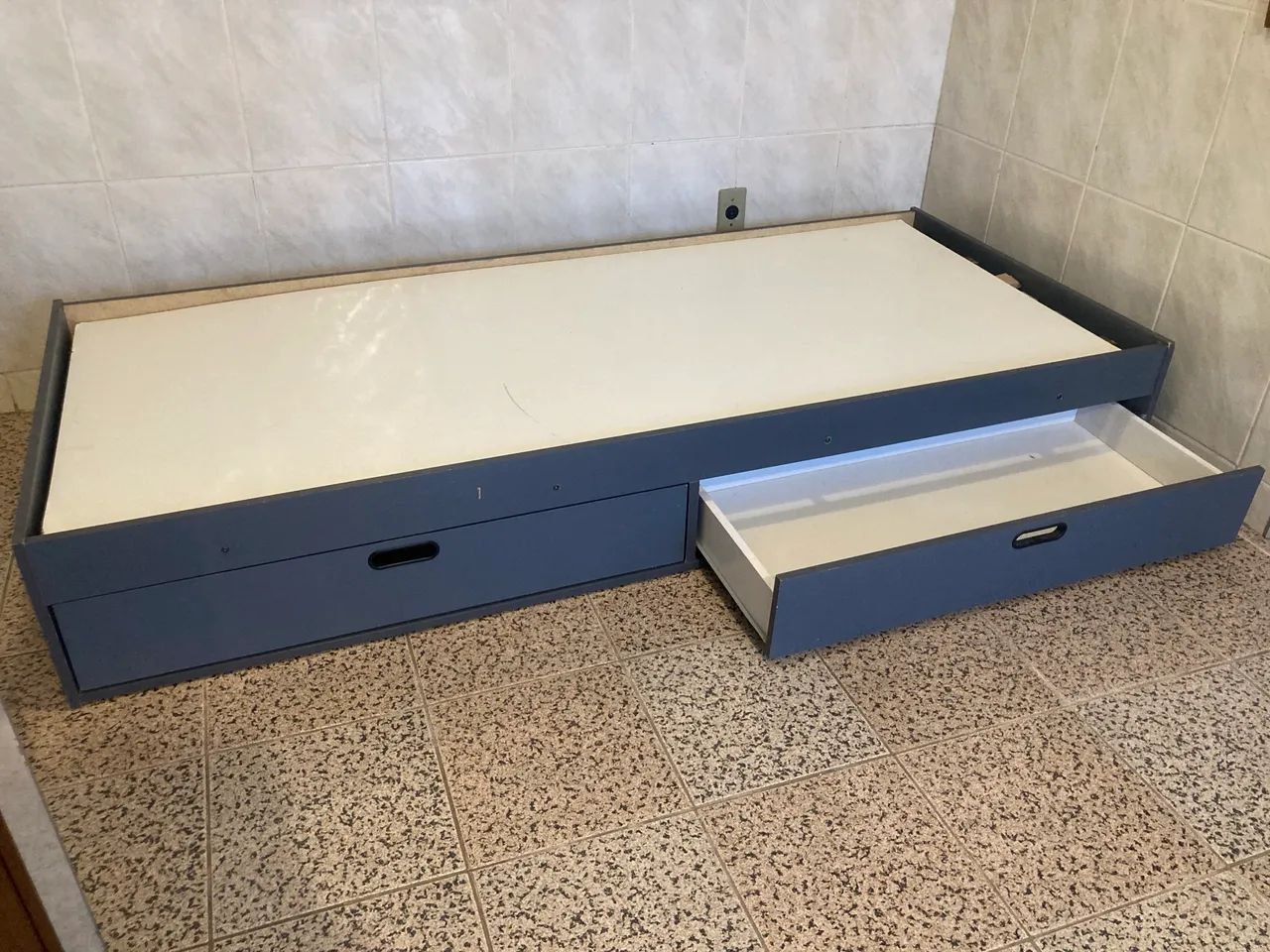 cama de solteiro com duas gavetas  - Foto 3