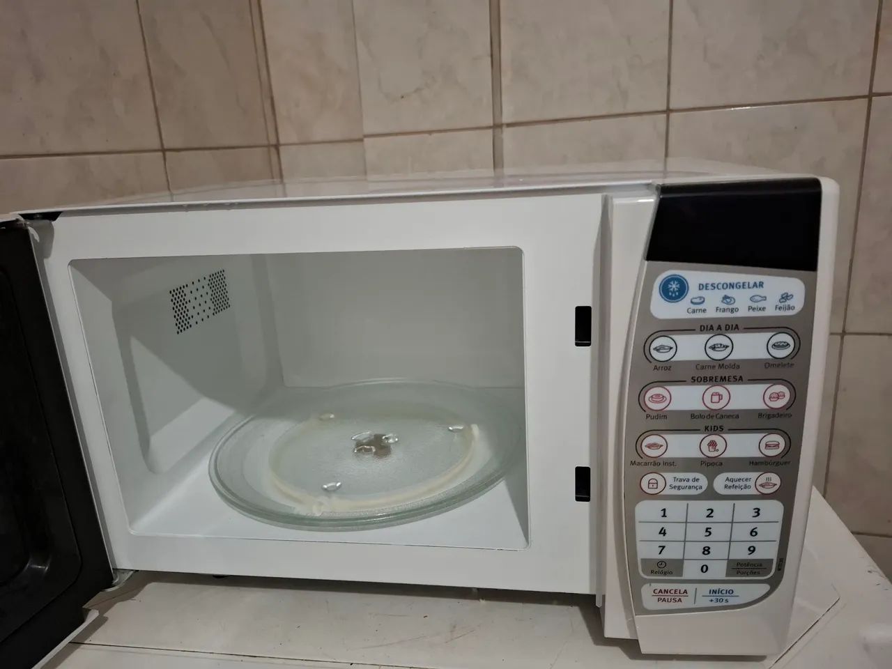 Micro-ondas Electrolux 20 litros impecável  - Foto 2