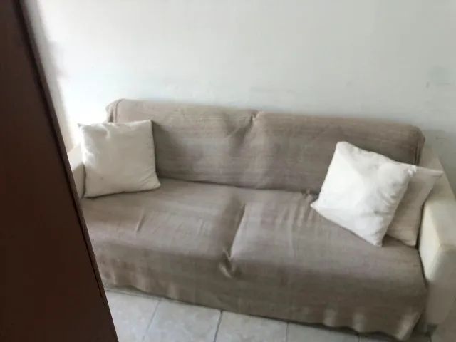SOFÁ 3 LUGARES FIXO BEGE EM VELUDO LUXOR - SPAZZIO - Foto 4