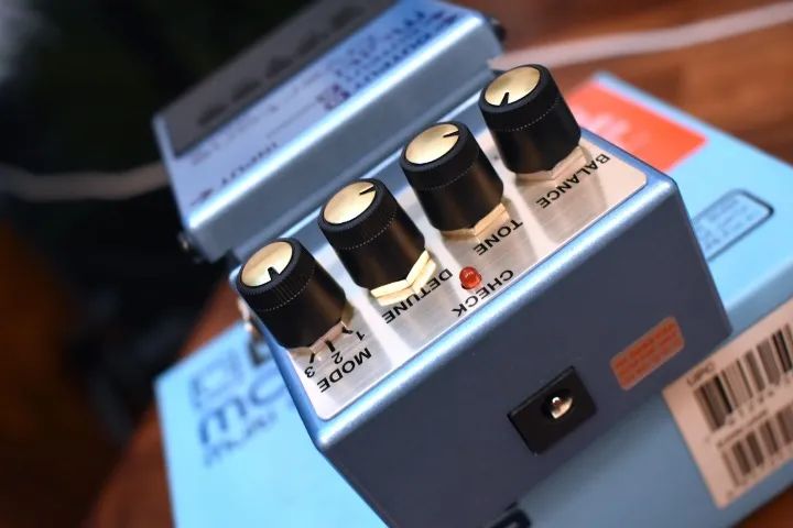 Pedal Boss Mo-2 Multi Overtone - Novo - Foto 4