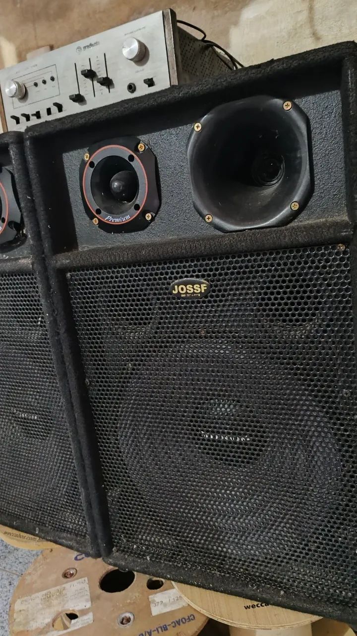 Vendo duas caixas fone de 15 polegadas bem conservado - Foto 4