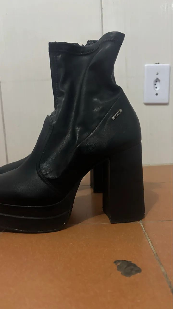 BOTA DAKOTA SEMINOVA