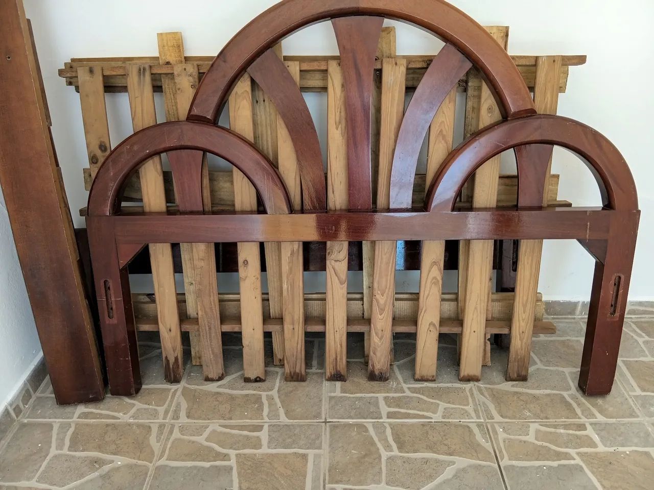 Cama de casal de madeireira maciça  - Foto 2