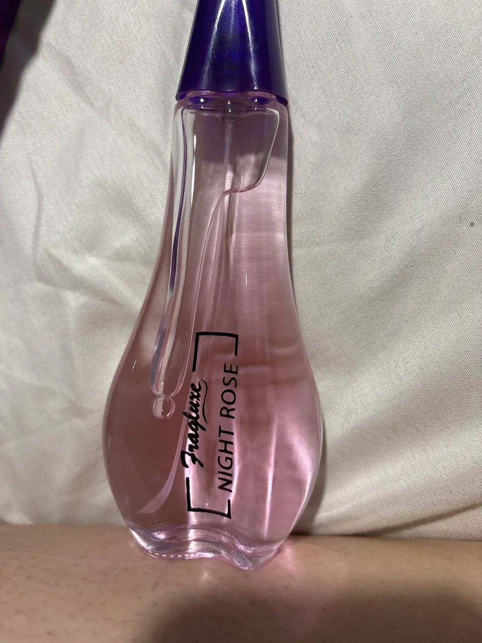 Perfume Night Rose - Fragluxe - Foto 3