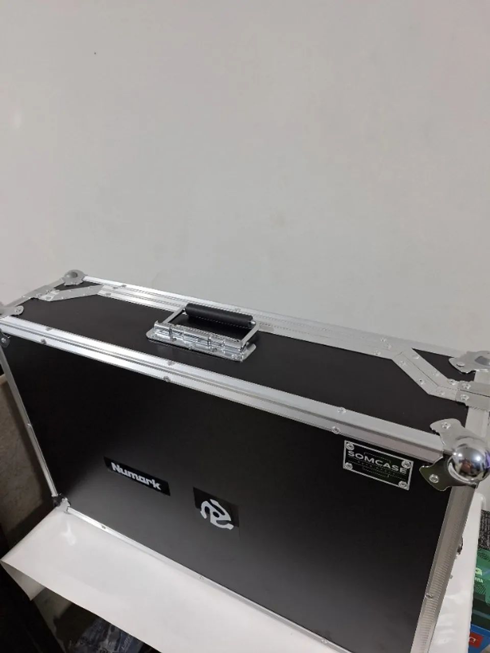 Controladora DJ Numark Mixtrack Pro FX + Case Personalizado - Foto 3
