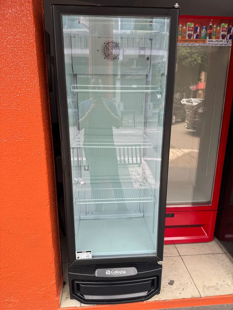 Cooler Refrigerado Vertical Gelopar 410 Litros (SemiNovo) - Foto 3