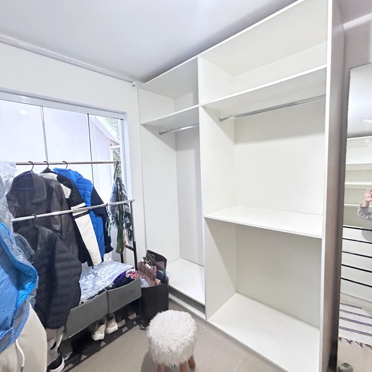 IMPERDÍVEL- Closet Planejado Completo - Ótimo Estado!