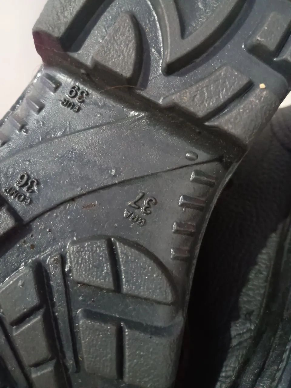 Bota usada Tamanho 37 - Foto 2