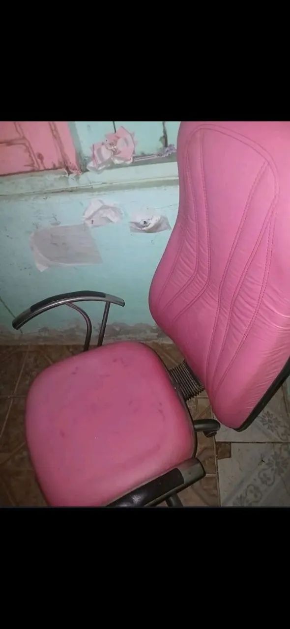 Cadeira rosa secretária - Foto 3