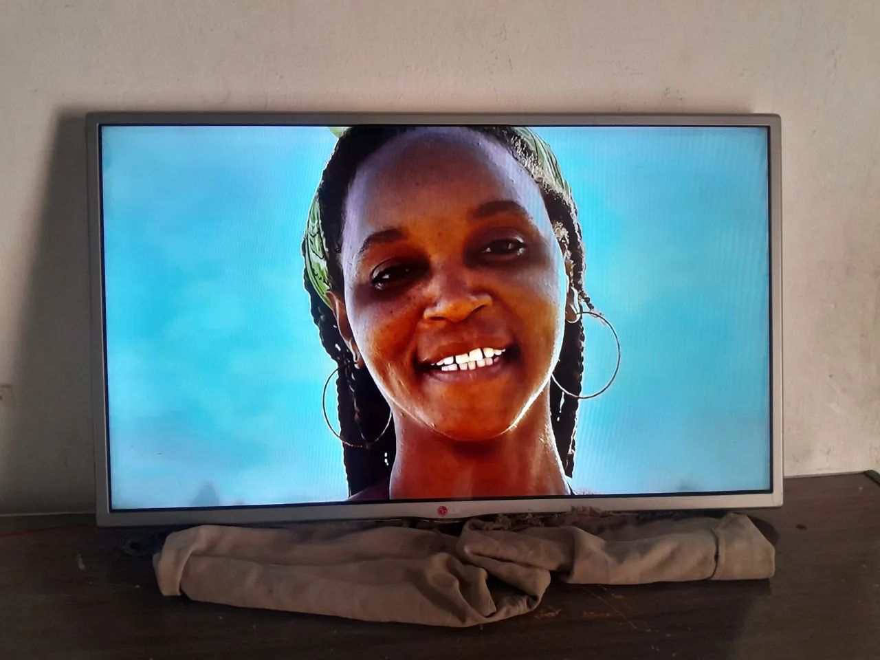 Tv Lg "32" Polegadas - Foto 2