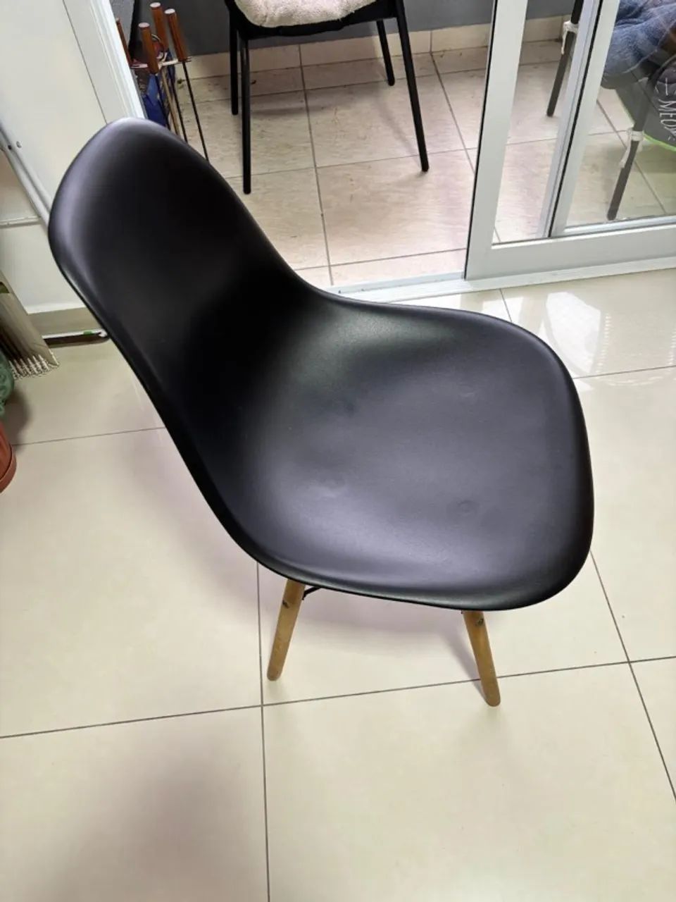 Mesa de jantar retangular preta - Foto 4