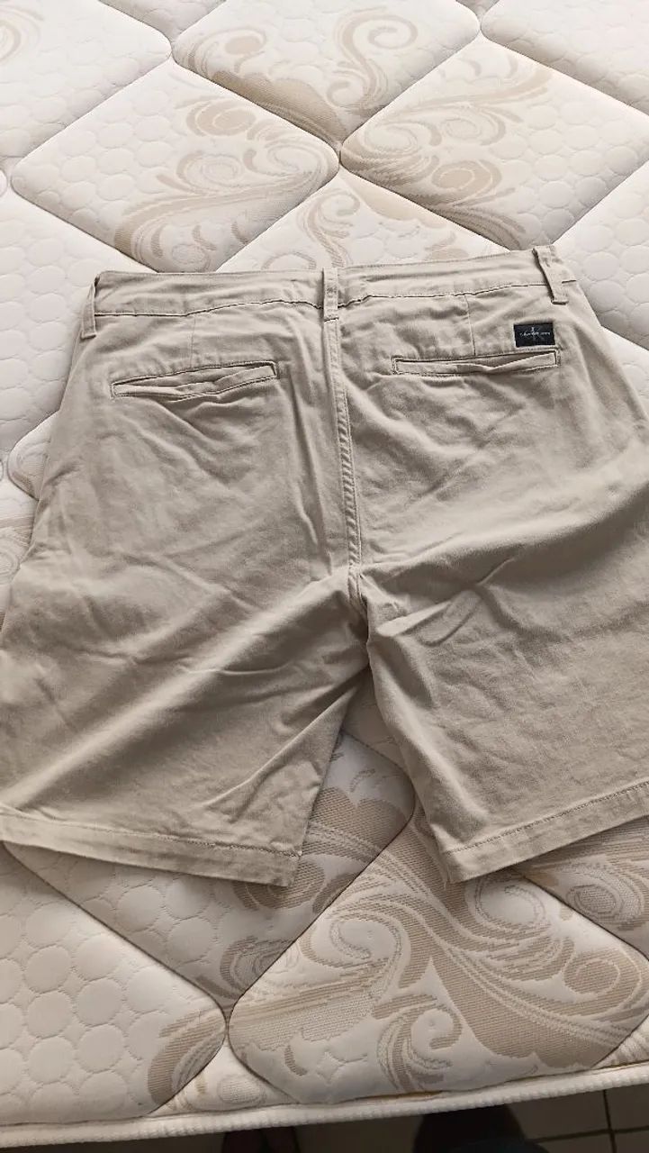 Bermudas Lacoste e Calvin originais vendo separadas valor de cada