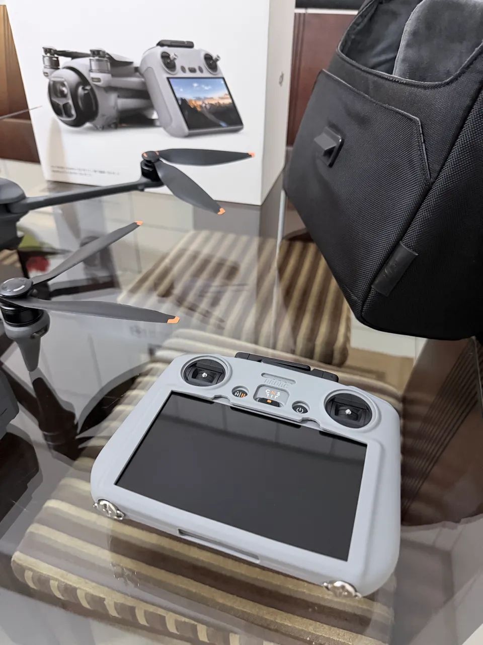 DRONE DJI MAVIC 4 PRO COMBO - IMPECÁVEL  - Foto 2